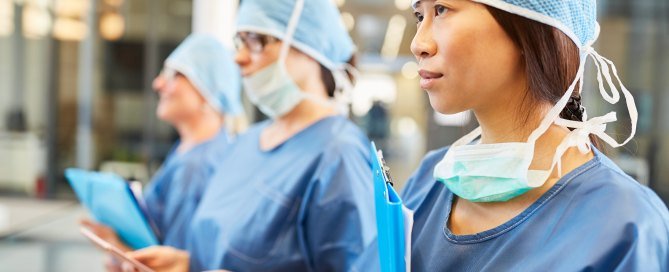 Pflegefachfrau Vorbereitung Operation